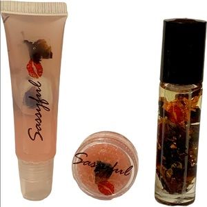 Sassyful Lip Kit Gloss Oil Scrub Peppermint Flavor Christmas Stocking Stuffer